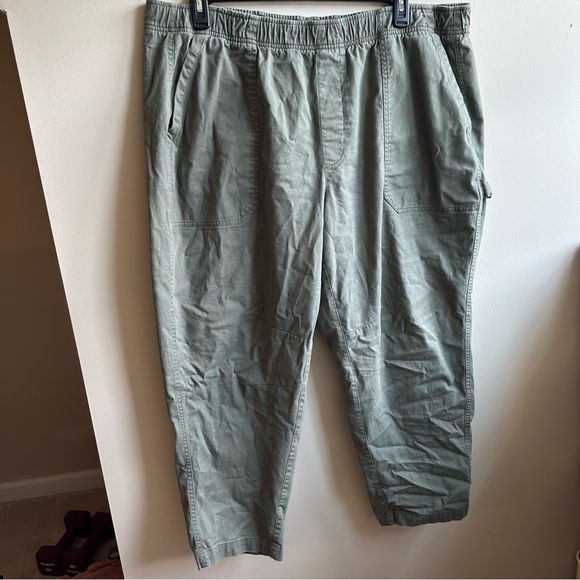 Old Navy High Waisted Utility Pant - Picture 2 of 4